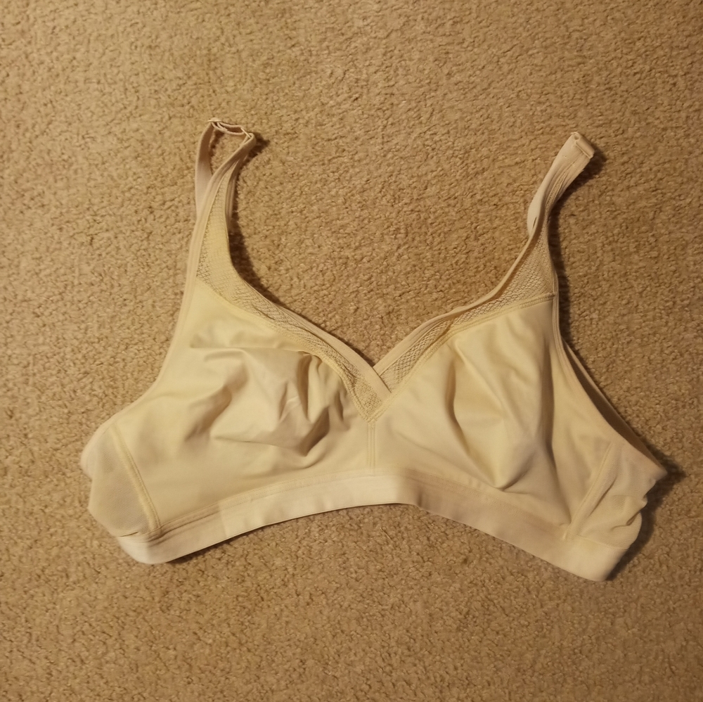 Women's Catherines beige bra size 42B